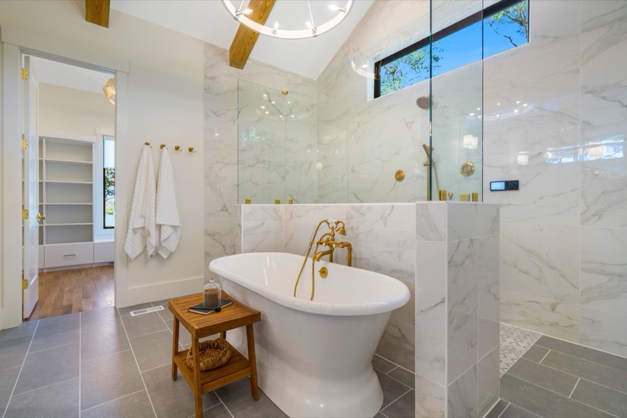 McLaurin Farms primary bath with marble tub surround